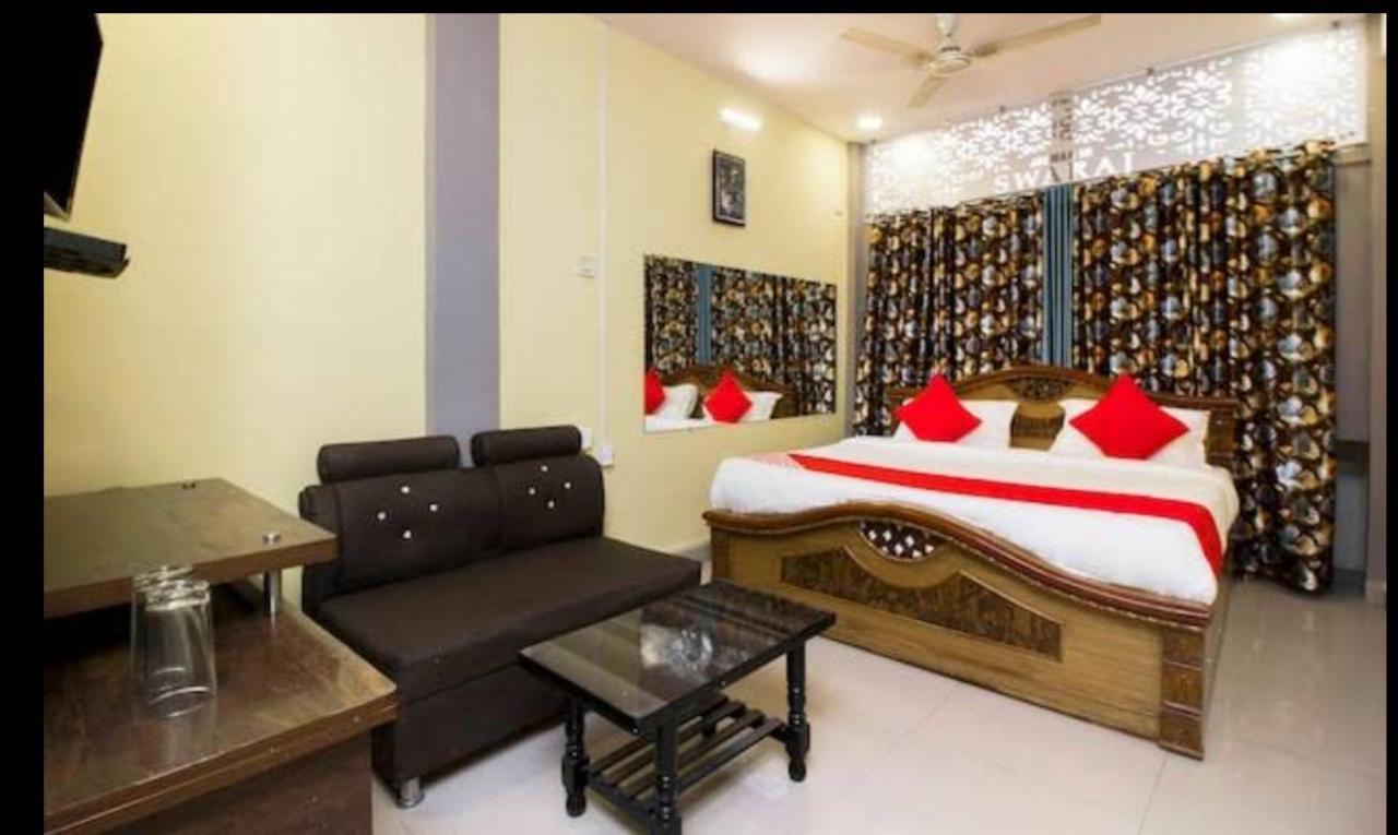 Hotel Swaraj Logde Panvel Exterior photo